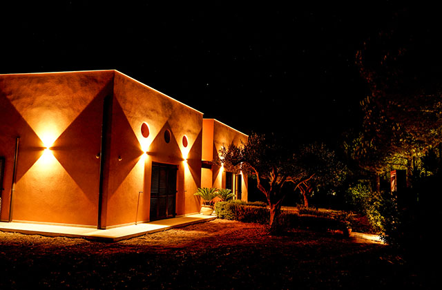 Esterni di sera - Locanda degli Scrittori